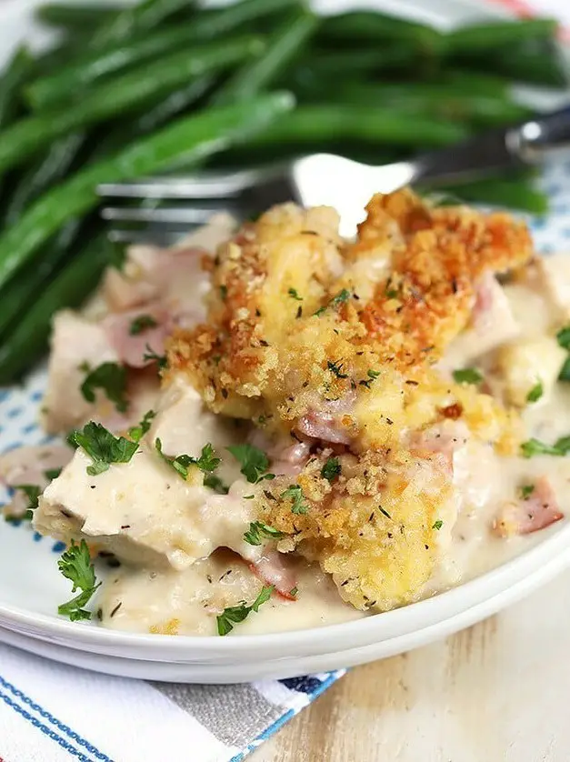 Easy Chicken Cordon Bleu Casserole