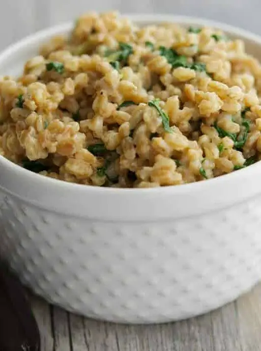 Creamy Farro with Spinach, Garlic and Asiago