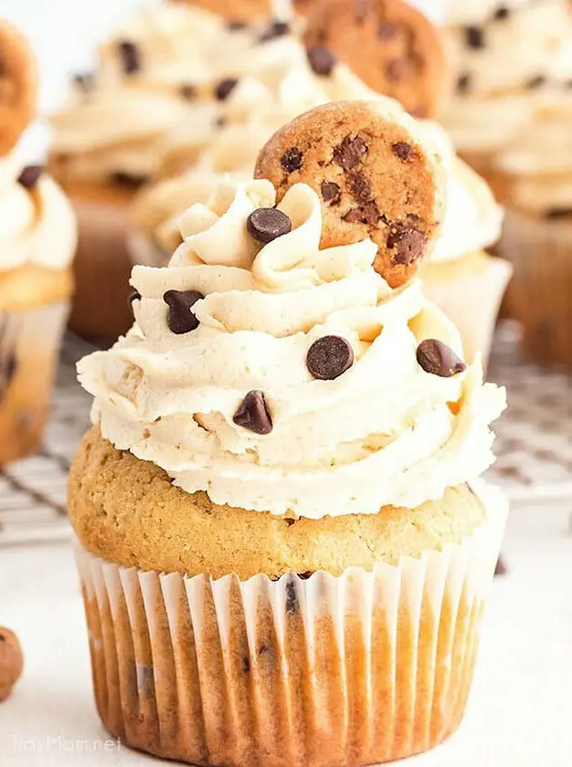 Chocolate Chip Cookie Dough Cupcakes