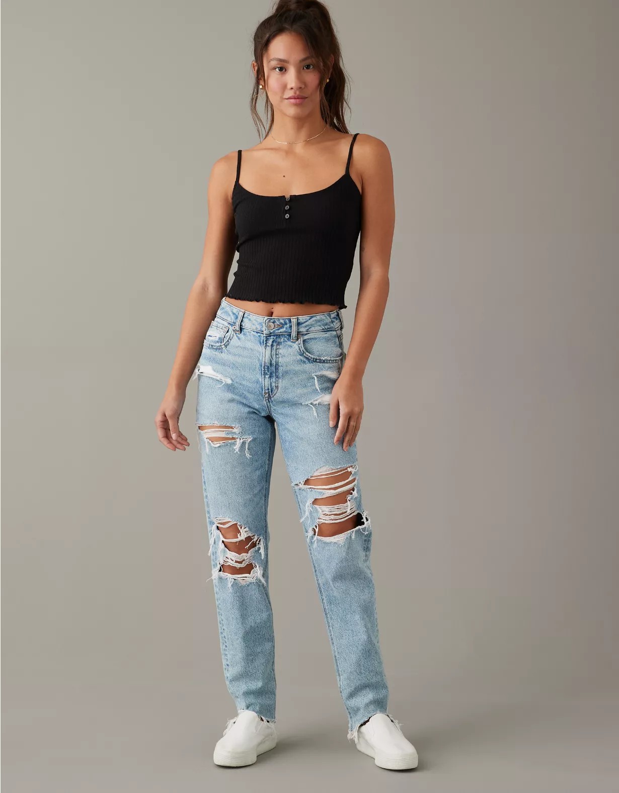 TANK TOP + JEANS