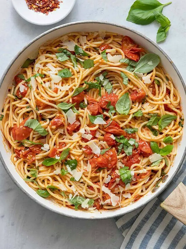 Pasta with Cherry Tomatoes