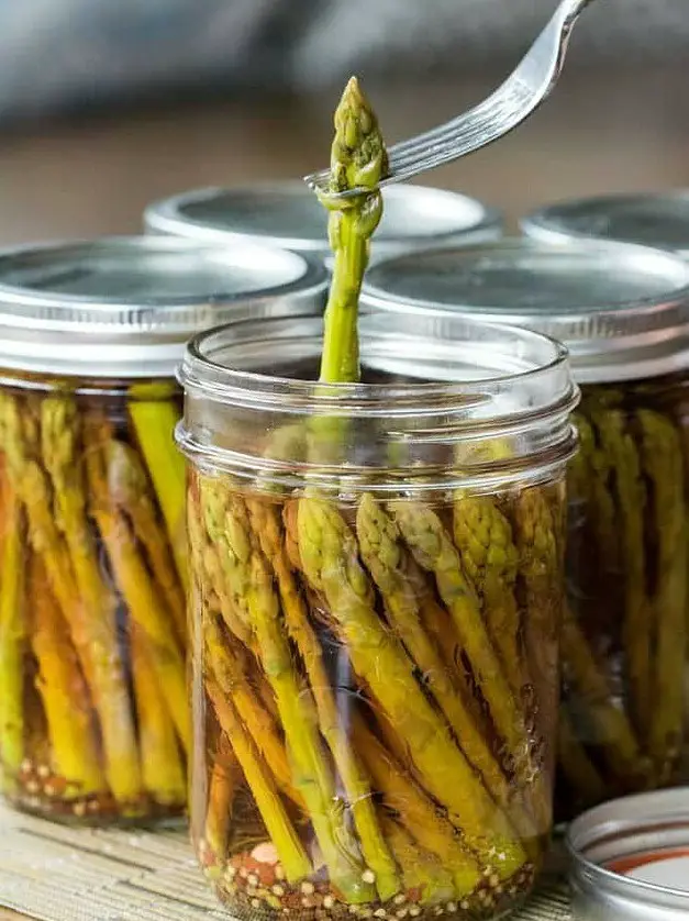 Spicy Pickled Asparagus