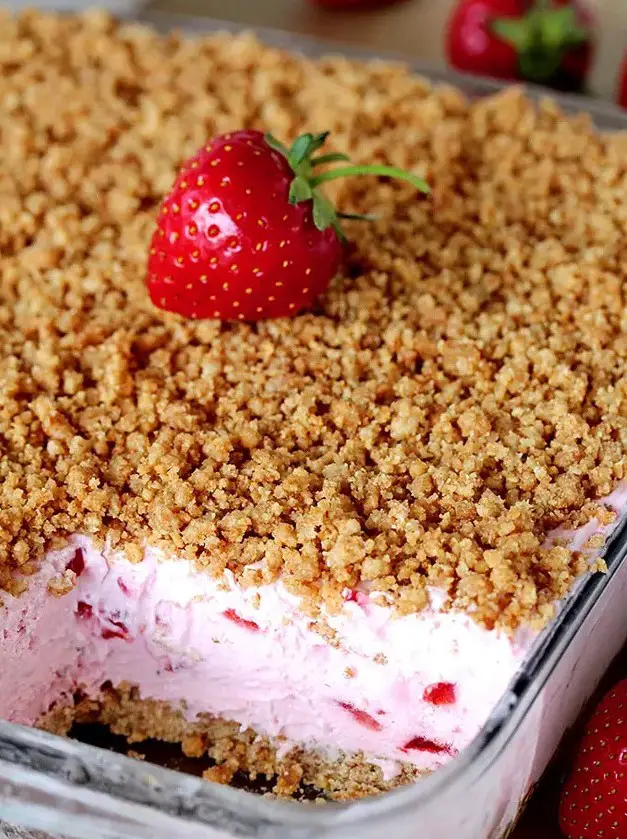 Easy Frozen Strawberry Dessert