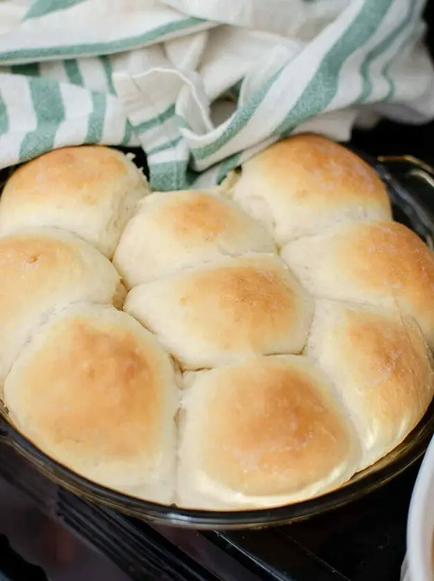 Sourdough Dinner Rolls