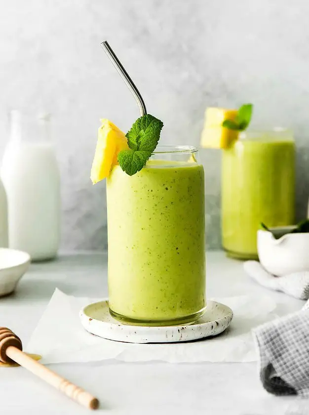 Mint Pineapple Spinach Smoothie