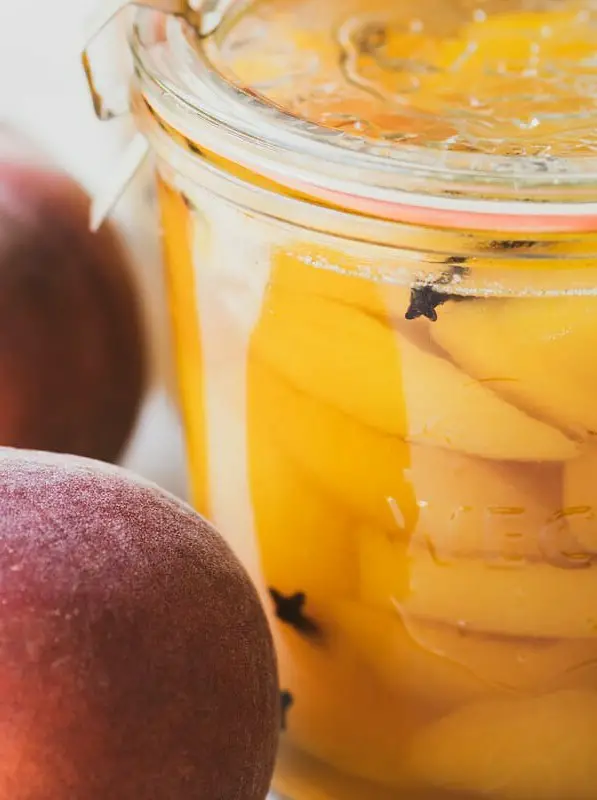 Old Fashioned Spiced Peaches