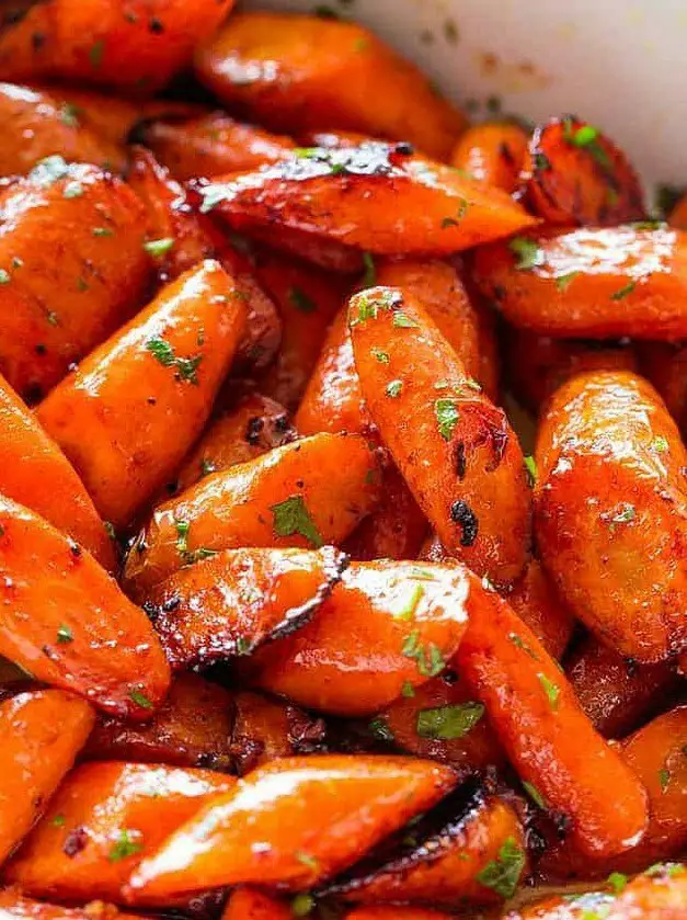 Honey Garlic Butter Roasted Carrots