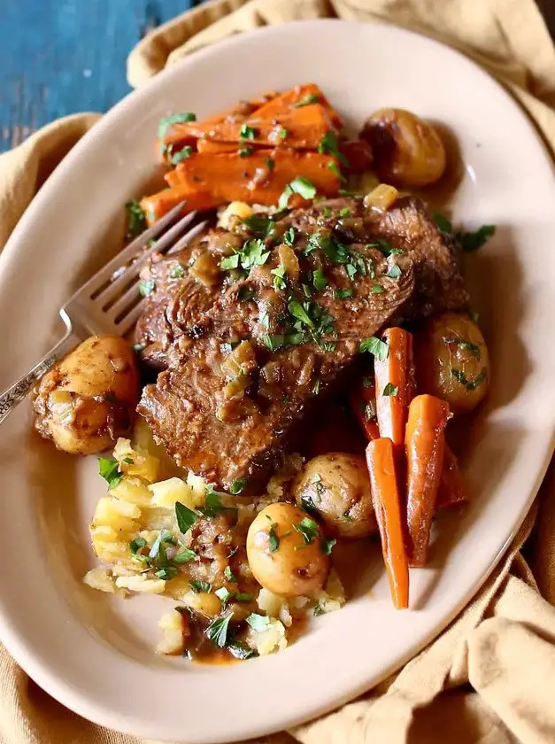 Slow Cooker Yankee Pot Roast