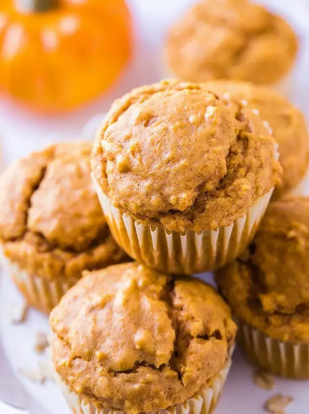 Healthy Pumpkin Oatmeal Muffins