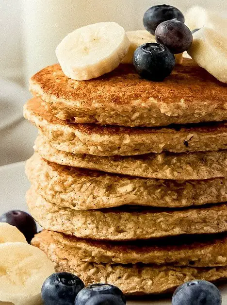 Banana Oatmeal Pancakes