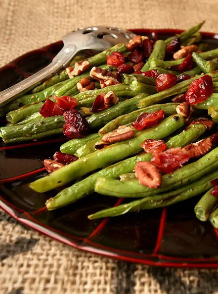 Pecan Cranberry Roasted Green Beans