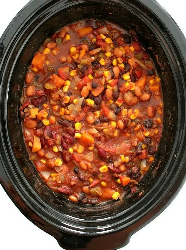 Easy Slow Cooker Vegan Chili