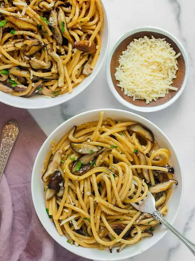 Instant Pot Spaghetti with Shitake Mushrooms