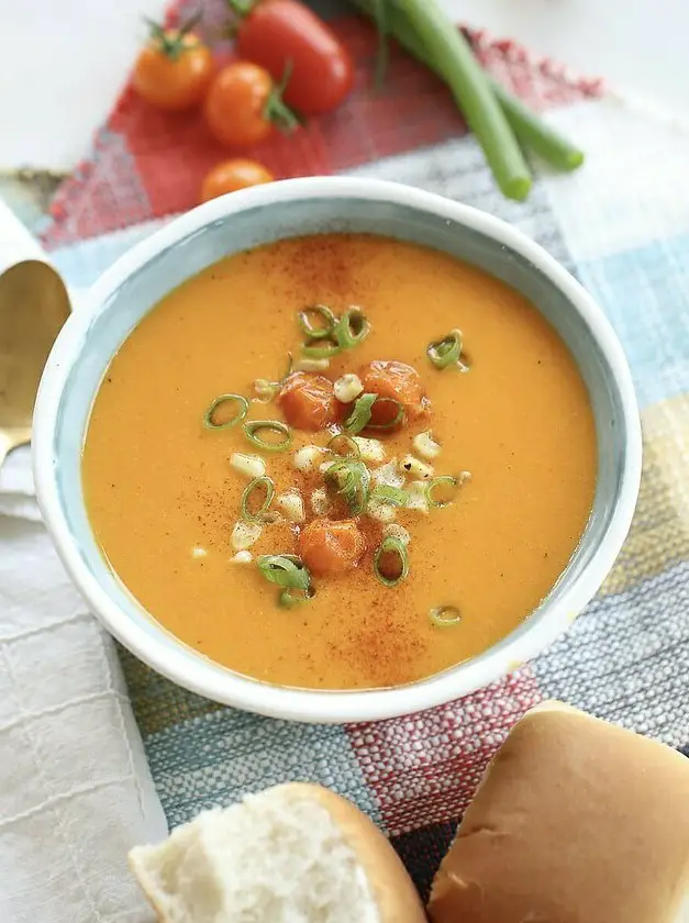 Roasted Sweet Corn and Tomato Soup