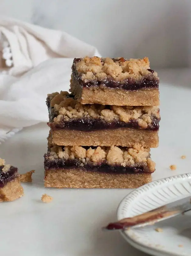 Healthy Peanut Butter and Jelly Bars