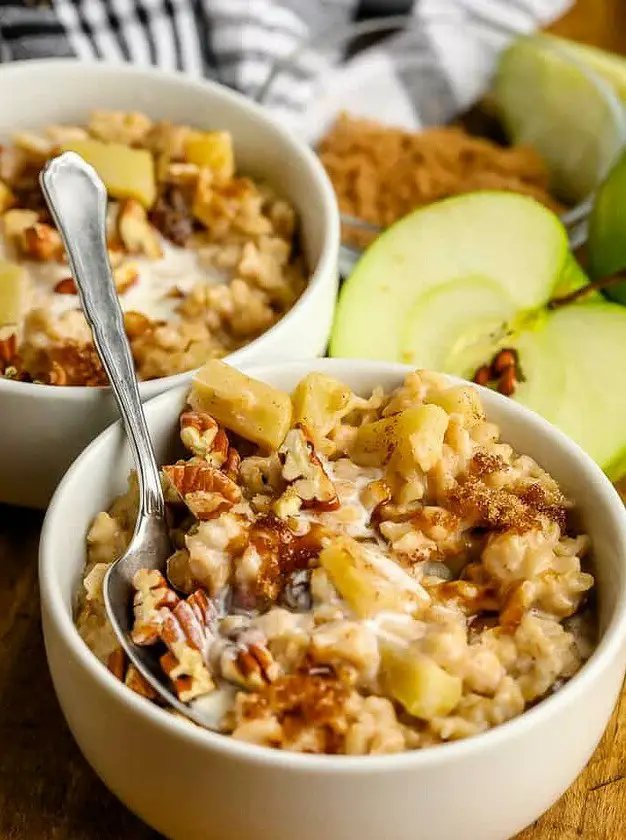 Apple Cinnamon Oatmeal