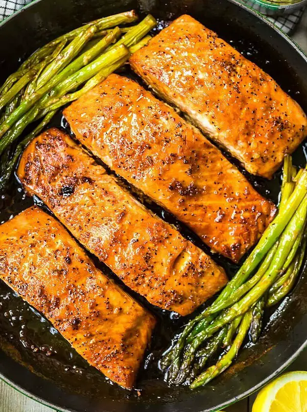 Honey Garlic Salmon and Asparagus