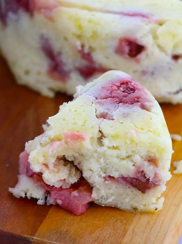 Instant Pot Strawberry Cake