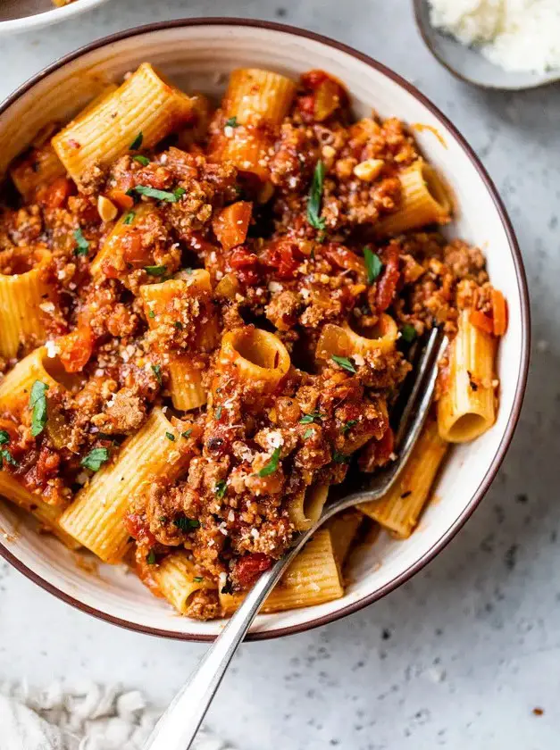 Easiest Rigatoni Bolognese