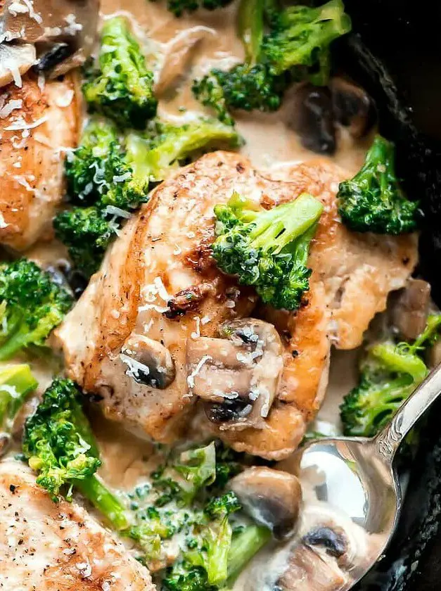 Creamy Broccoli and Mushroom Chicken