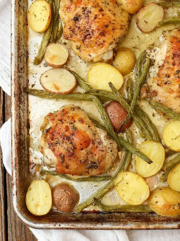 Sheet Pan Chicken Thighs with Potatoes and Green Beans