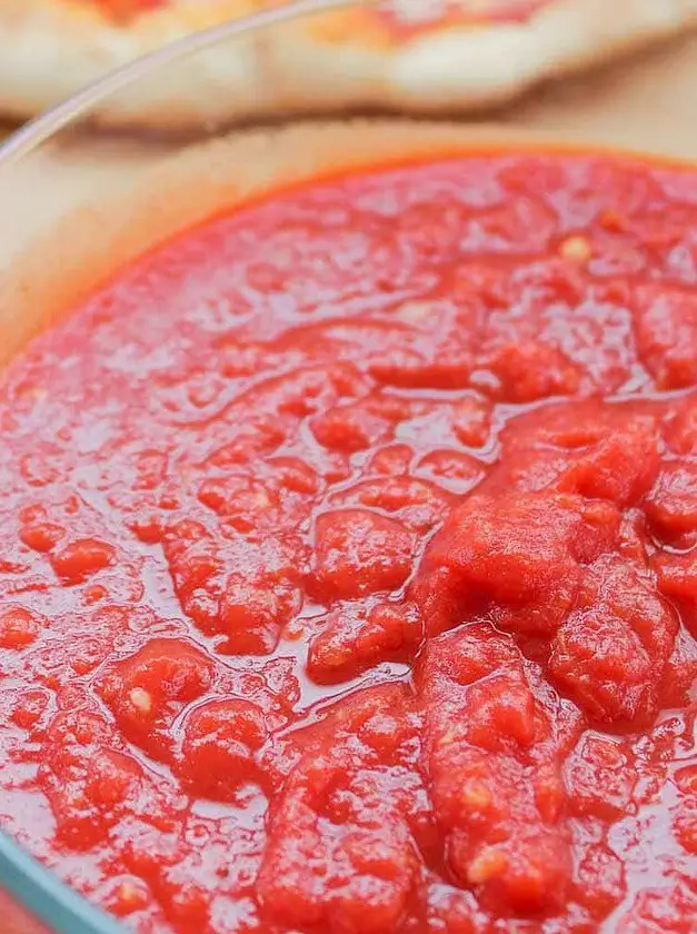 Homemade Pizza Sauce with Fresh Tomatoes