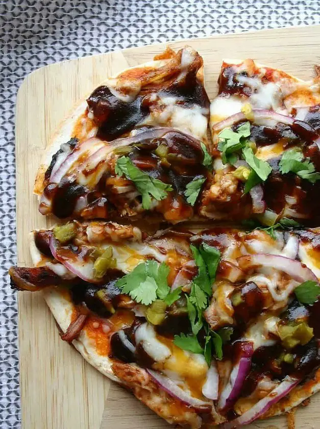 Barbecue Chicken Low Carb Tortilla Pizza