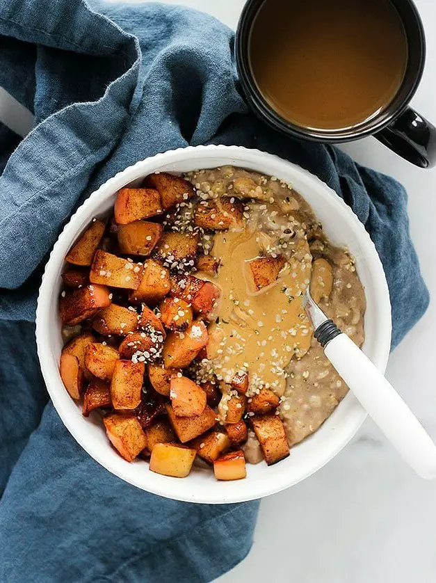 Basic Stovetop Oatmeal + Sautéed Cinnamon Apples