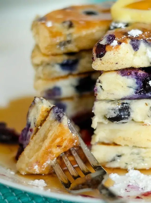 Gluten-Free Fluffy Blueberry Pancakes