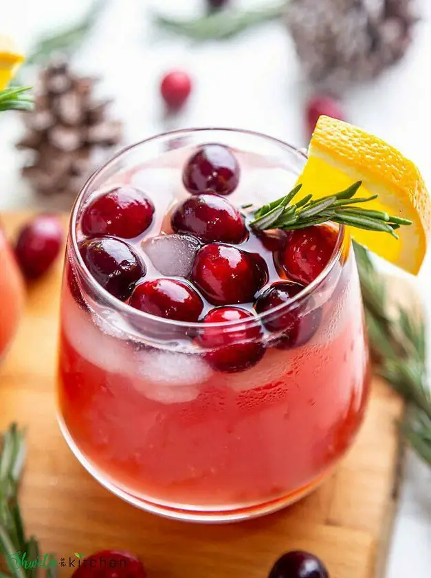 Non-Alcoholic Christmas Punch