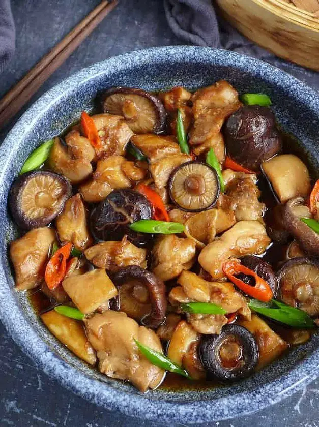 Steamed Chicken with Shiitake Mushroom