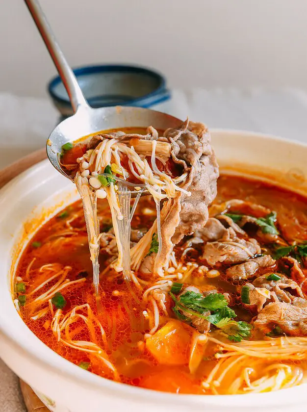 Tomato Hot Pot with Beef