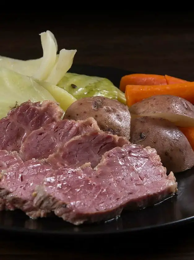 Instant Pot Corned Beef and Cabbage