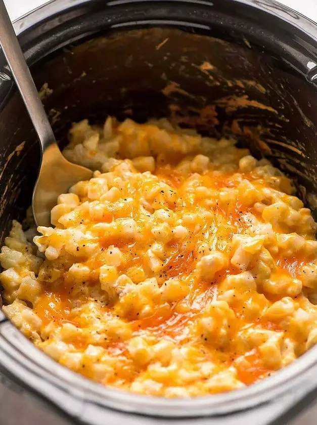 Crockpot Cheesy Potatoes