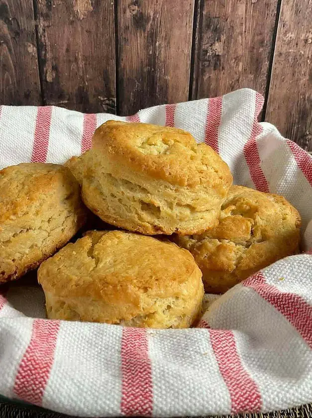 Buttery Sourdough Discard Biscuits