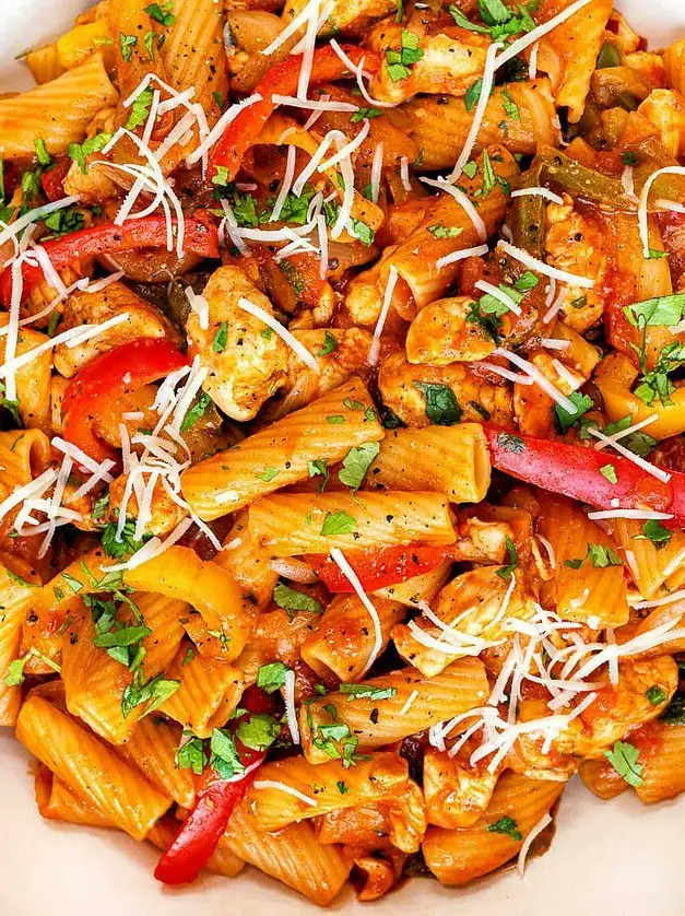 One Pot Chicken Fajita Pasta