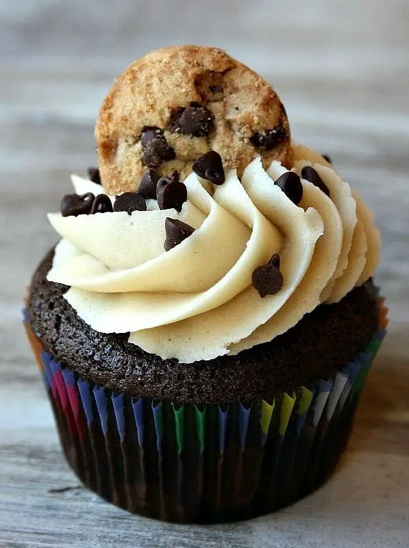 Chocolate Chip Cookie Dough Cupcakes