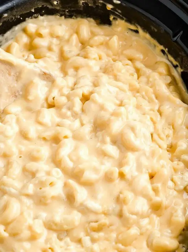 Crockpot Mac and Cheese