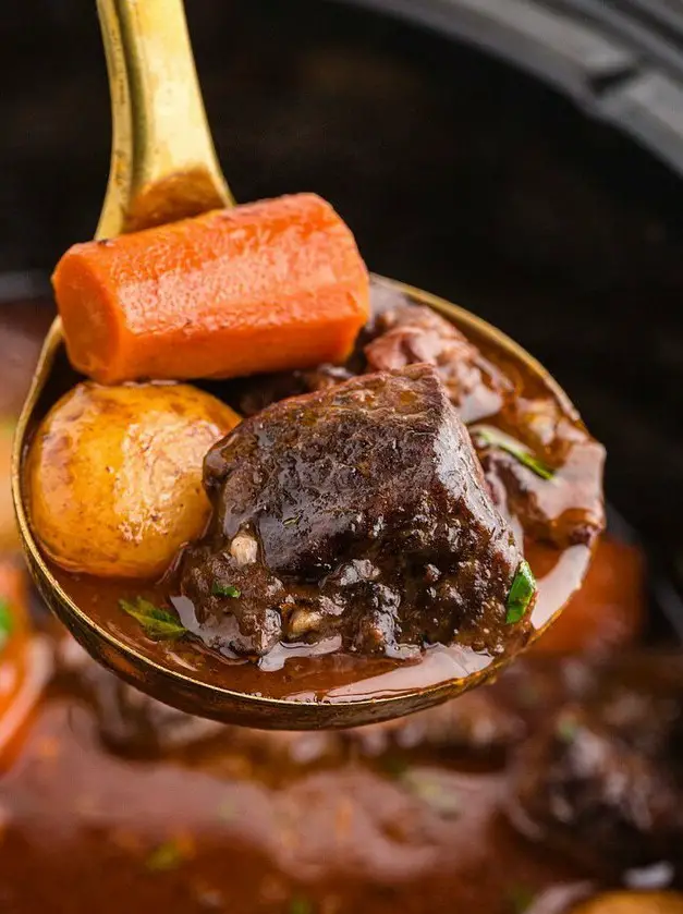 Crockpot Beef Bourguignon