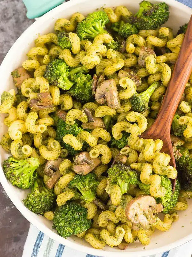 Basil Pesto Pasta with Broccoli and Mushrooms