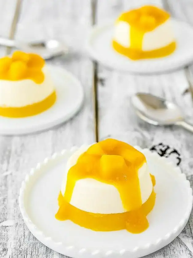 Easy Mango Panna Cotta