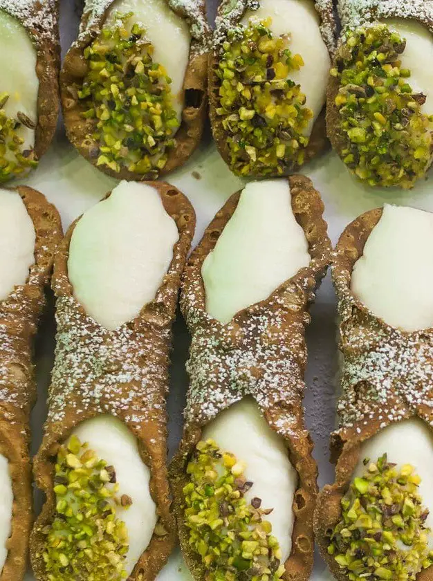 Authentic Italian Cannoli