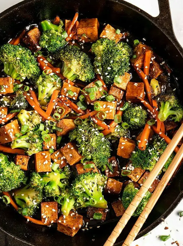 Tofu and Veggie Stir Fry in Sweet Ginger Sauce