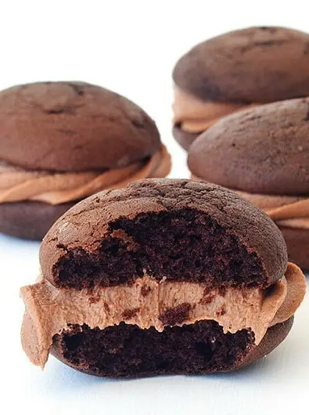 Nutella Stuffed Chocolate Whoopie Pies