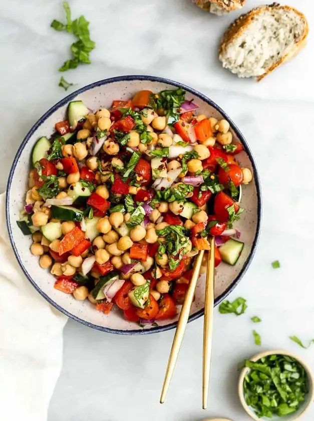 Mediterranean Chickpea Salad