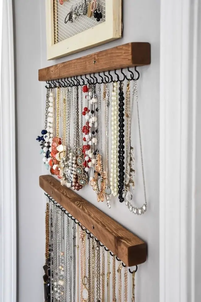 WALL JEWELRY ORGANIZER