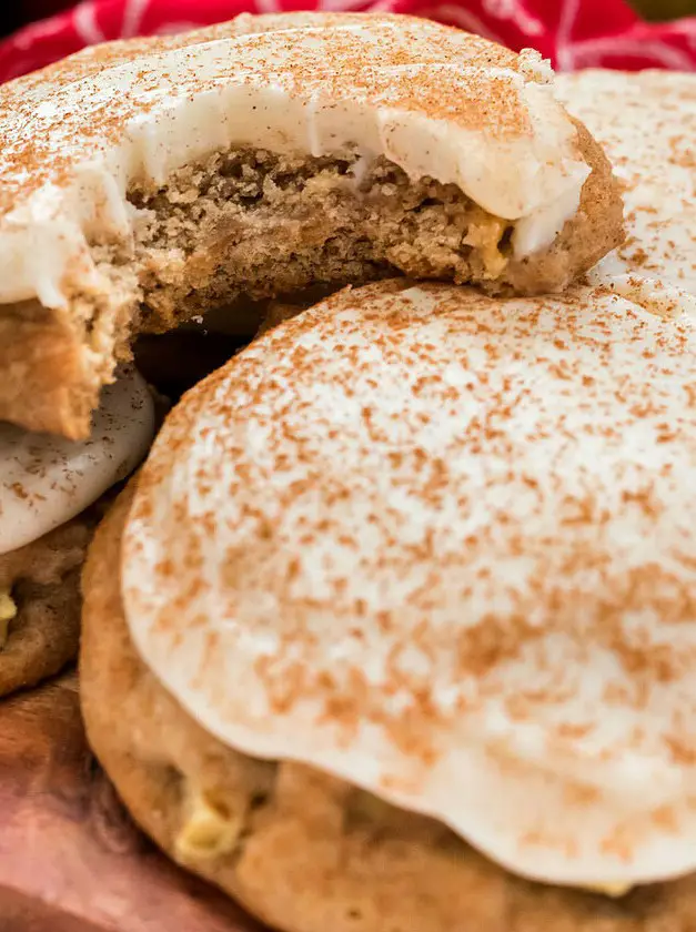 Apple Cookies and Cream Cheese Frosting