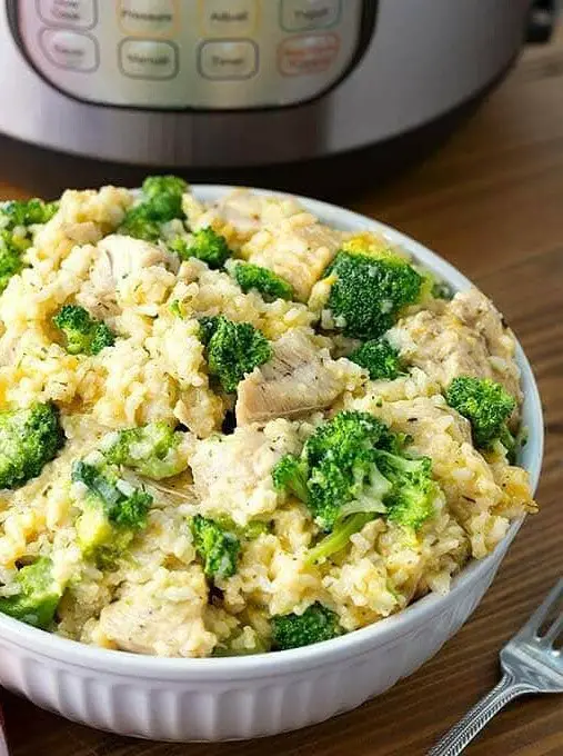 Instant Pot Chicken Broccoli Rice Casserole