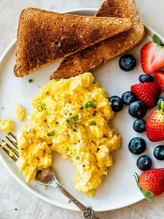 High Protein Scrambled Eggs with Cottage Cheese