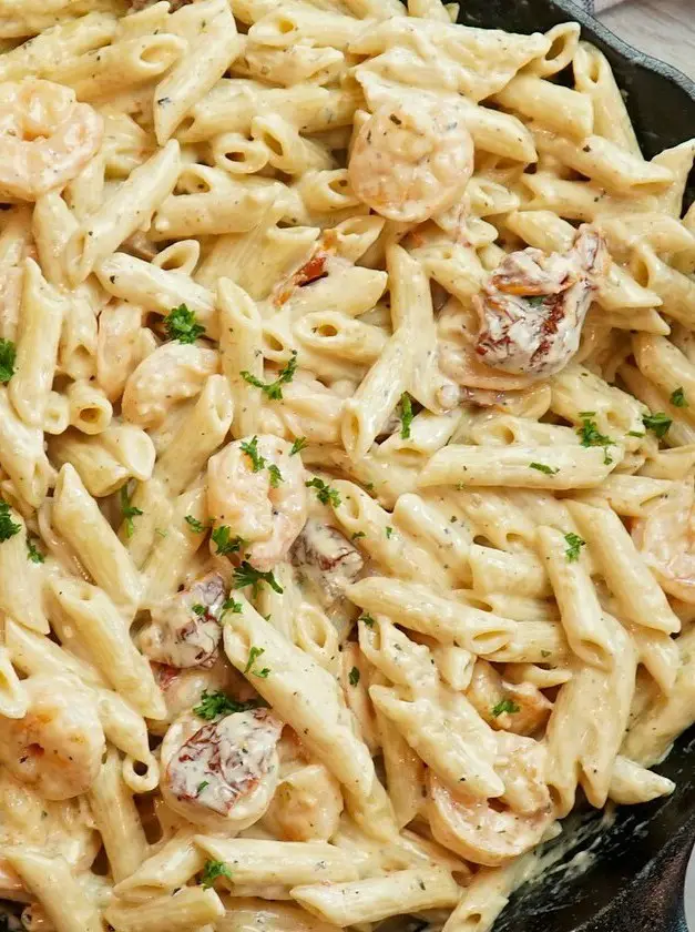 Creamy Mozzarella Shrimp Pasta